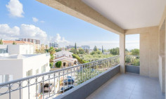 2 bedroom furnished apartment for sale in Mesa Geitonia