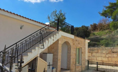 Spacious furnished bungalow with pool in Kivides 