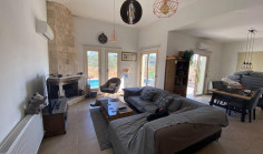 Spacious furnished bungalow with pool in Kivides 