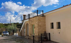 Spacious furnished bungalow with pool in Kivides 