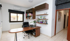6 bedroom house for sale in Deryneia