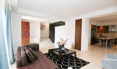 6 bedroom house for sale in Deryneia