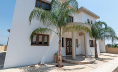4 bedrooms house for sale in Frenaros