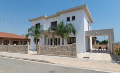 4 bedrooms house for sale in Frenaros