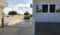 4 bed house for sale in Paralimni