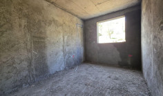 2 bed flat for sale in Tseri