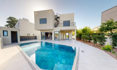 Five bedrooms house for sale in Strovolos