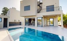 Five bedrooms house for sale in Strovolos