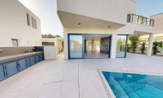 Five bedrooms house for sale in Strovolos