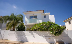 3 bed house to rent in Pernera