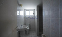 Spacious 5 bedroom house in quiet Palaiometocho area 