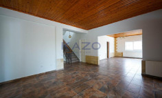 Spacious 5 bedroom house in quiet Palaiometocho area 