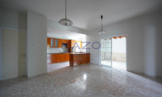 Spacious 5 bedroom house in quiet Palaiometocho area 