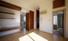Spacious four bedroom Egkomi home on large plot 