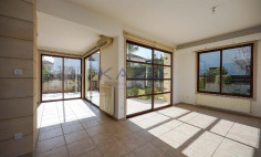 Spacious four bedroom Egkomi home on large plot 