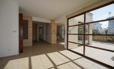 Spacious four bedroom Egkomi home on large plot 